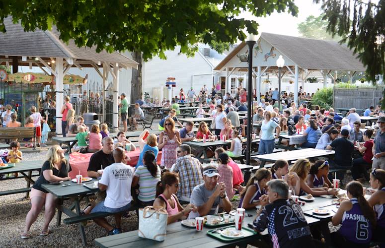 Lenny & Joe's Fish Tale Restaurant (Madison) Visit CT